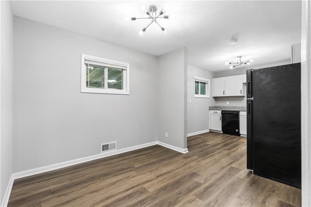 4328 Glenwood Parkway