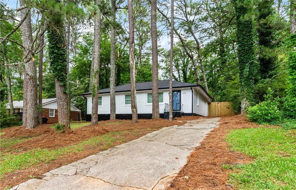 4328 Glenwood Parkway