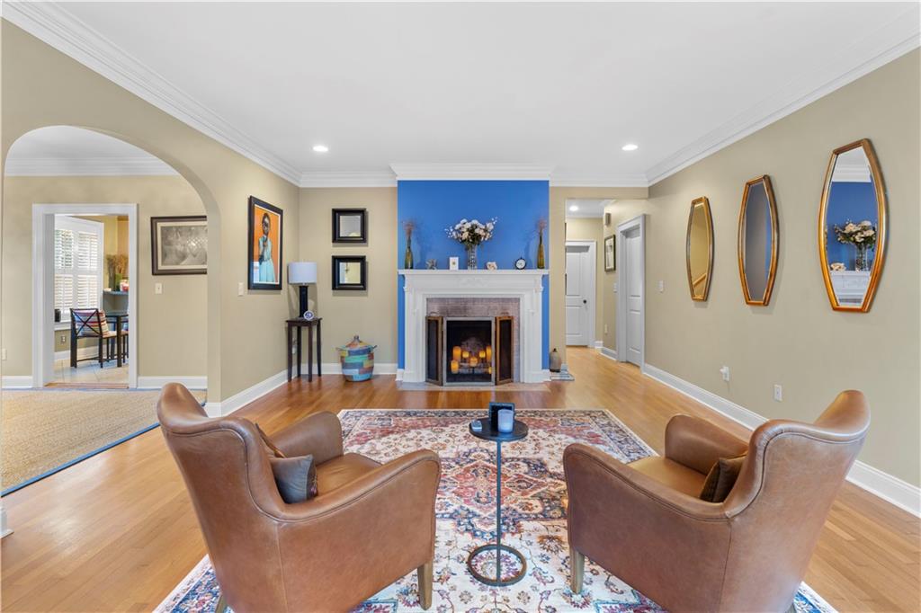811 East Morningside Drive NE