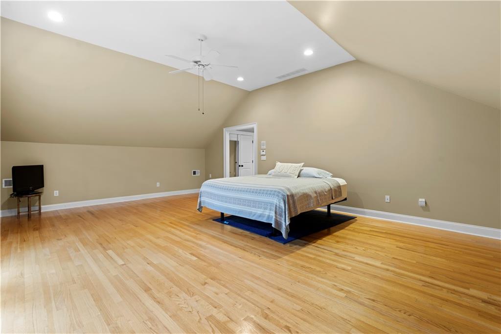 811 East Morningside Drive NE
