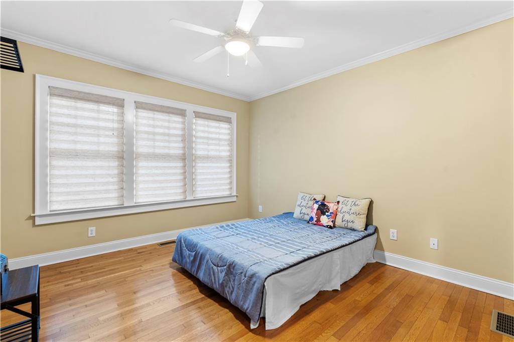 811 East Morningside Drive NE