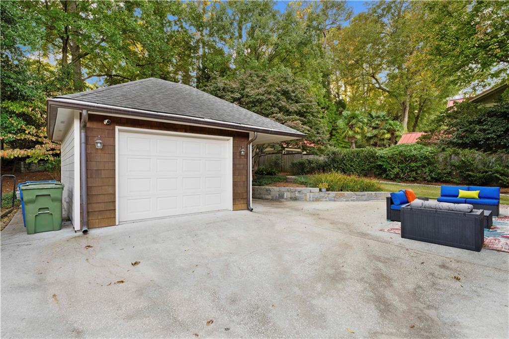 811 East Morningside Drive NE