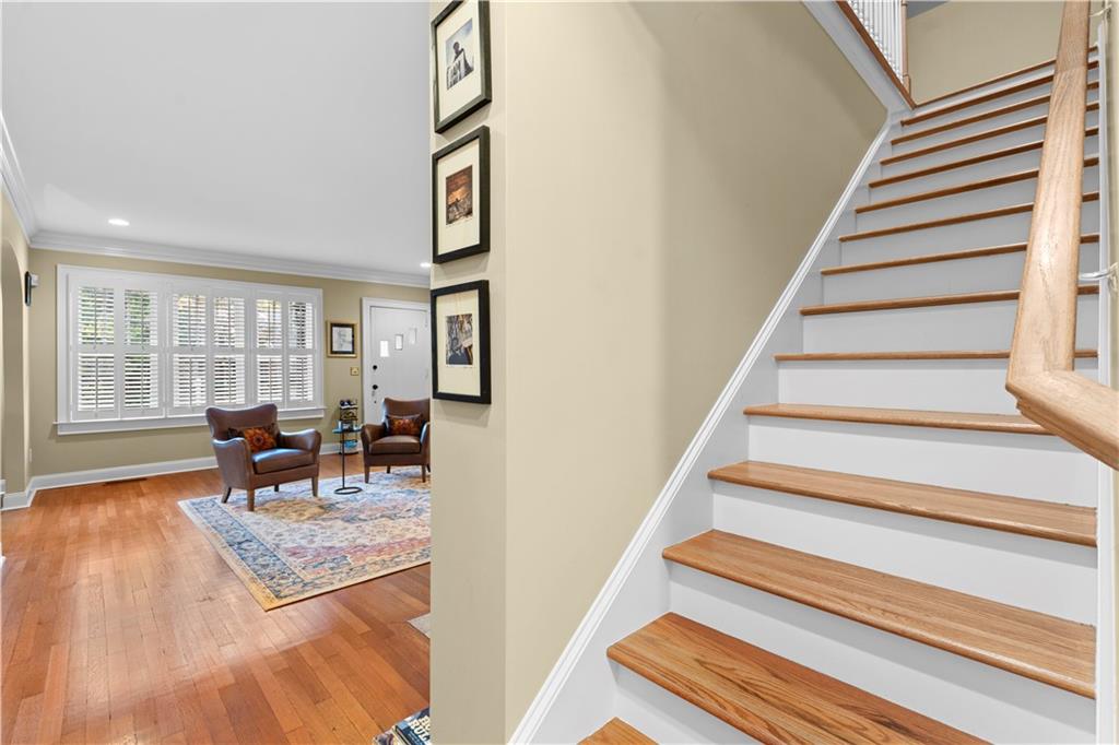 811 East Morningside Drive NE