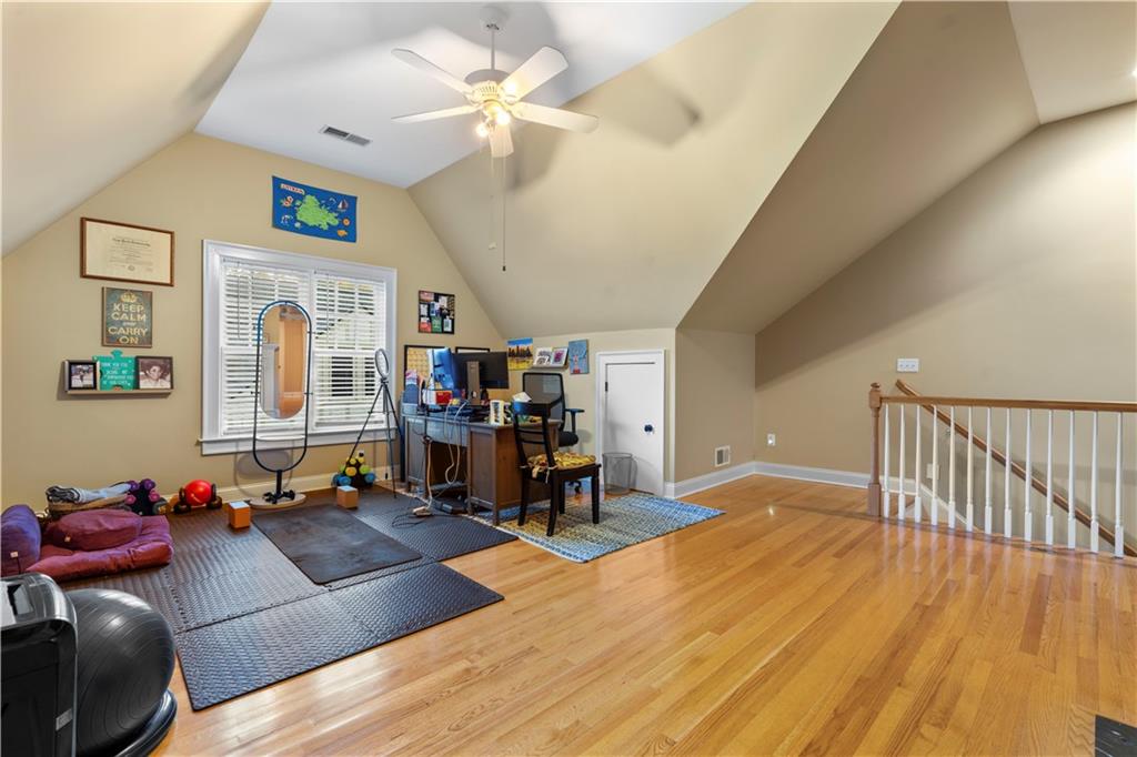 811 East Morningside Drive NE