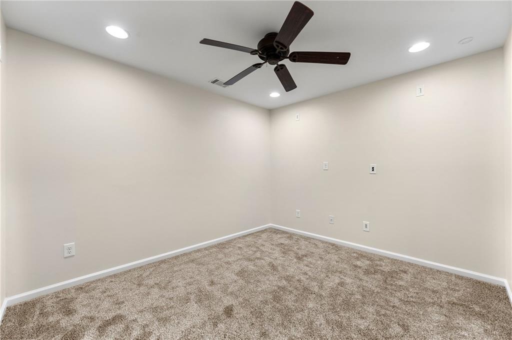 212 Roseman Way
