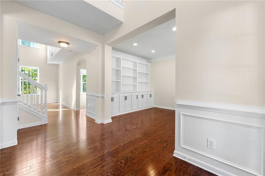 212 Roseman Way