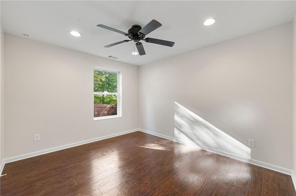212 Roseman Way