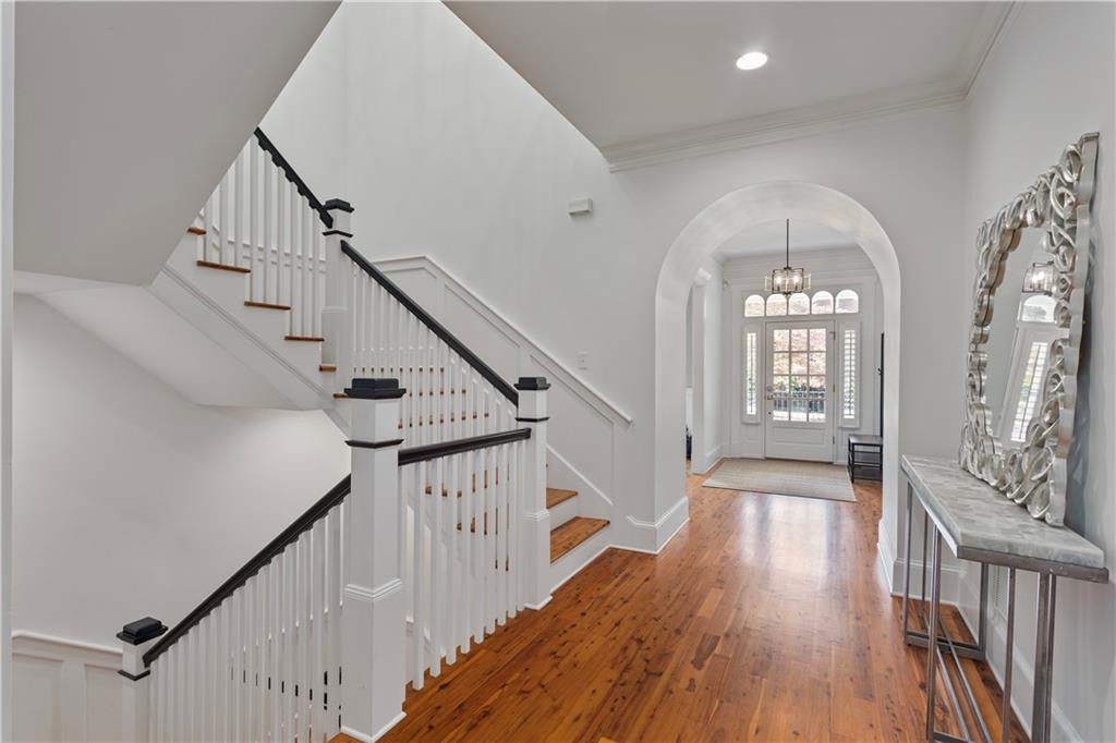 1167 Rosewood Drive NE