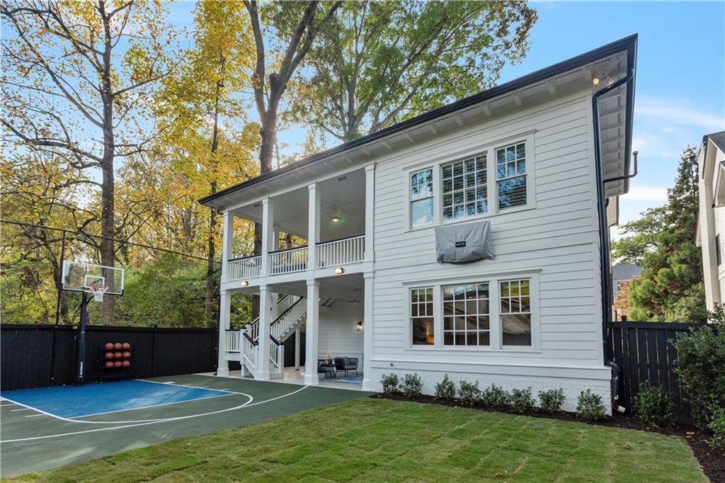 1167 Rosewood Drive NE