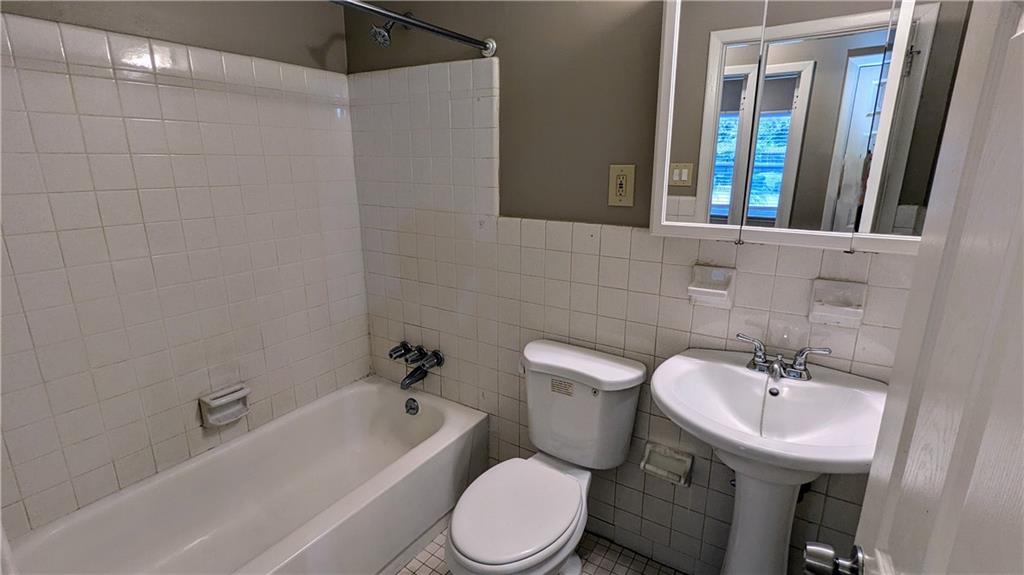 5453 Deerfield Trail