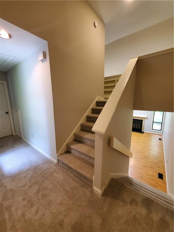 1124 Creatwood Place SE