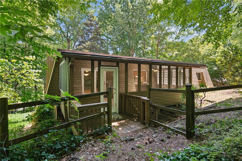 5224 Deering Trail