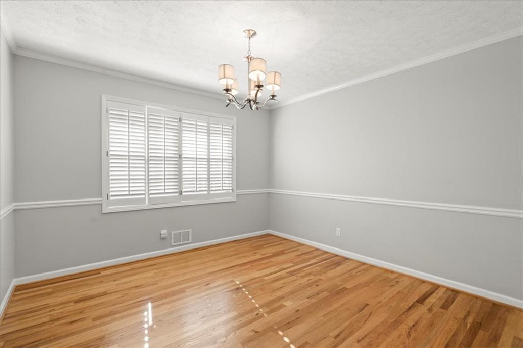 121 Suburban Drive NE