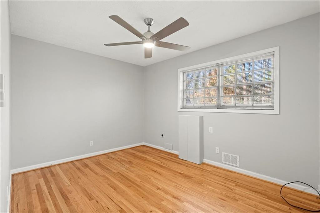 121 Suburban Drive NE