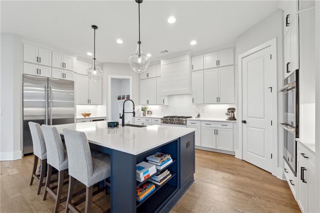 13385 Bishops Court