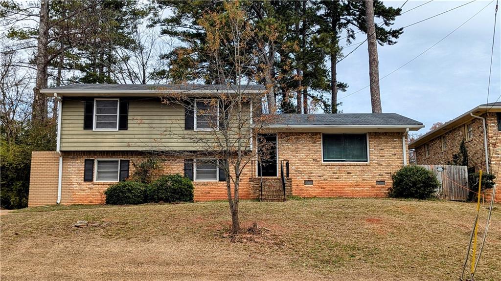 3582 Crown Point Court