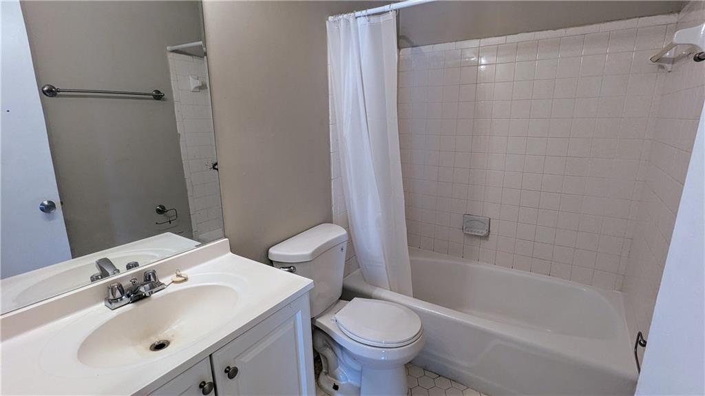 3582 Crown Point Court