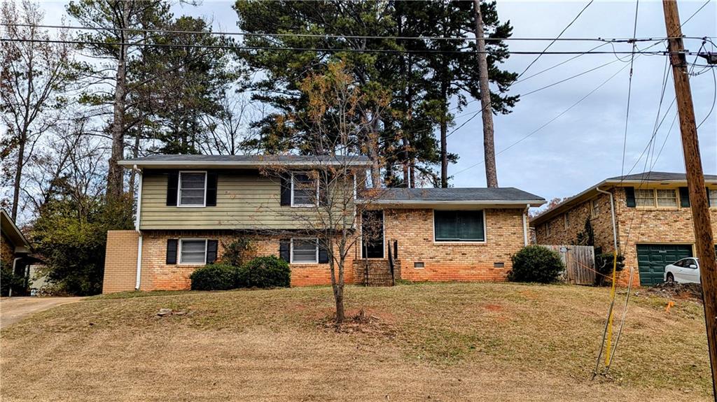 3582 Crown Point Court