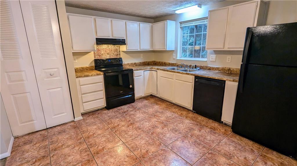 3277 Adelade Court