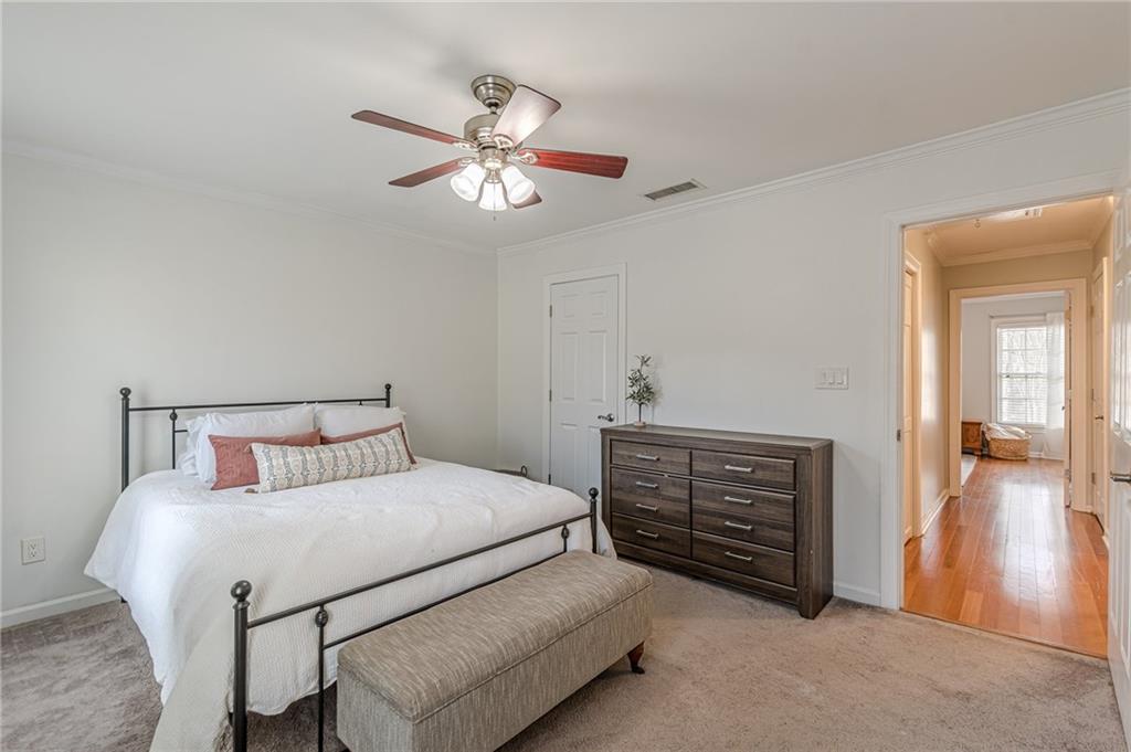 35 Mount Vernon Circle