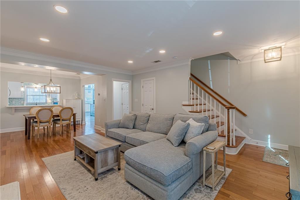 35 Mount Vernon Circle