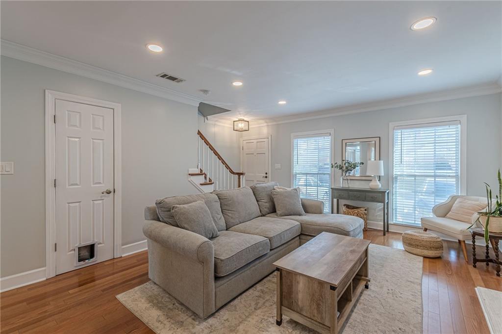 35 Mount Vernon Circle