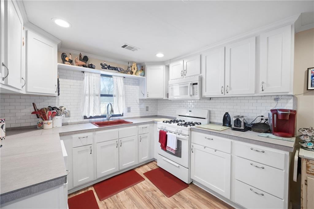 3170 New Macland Road