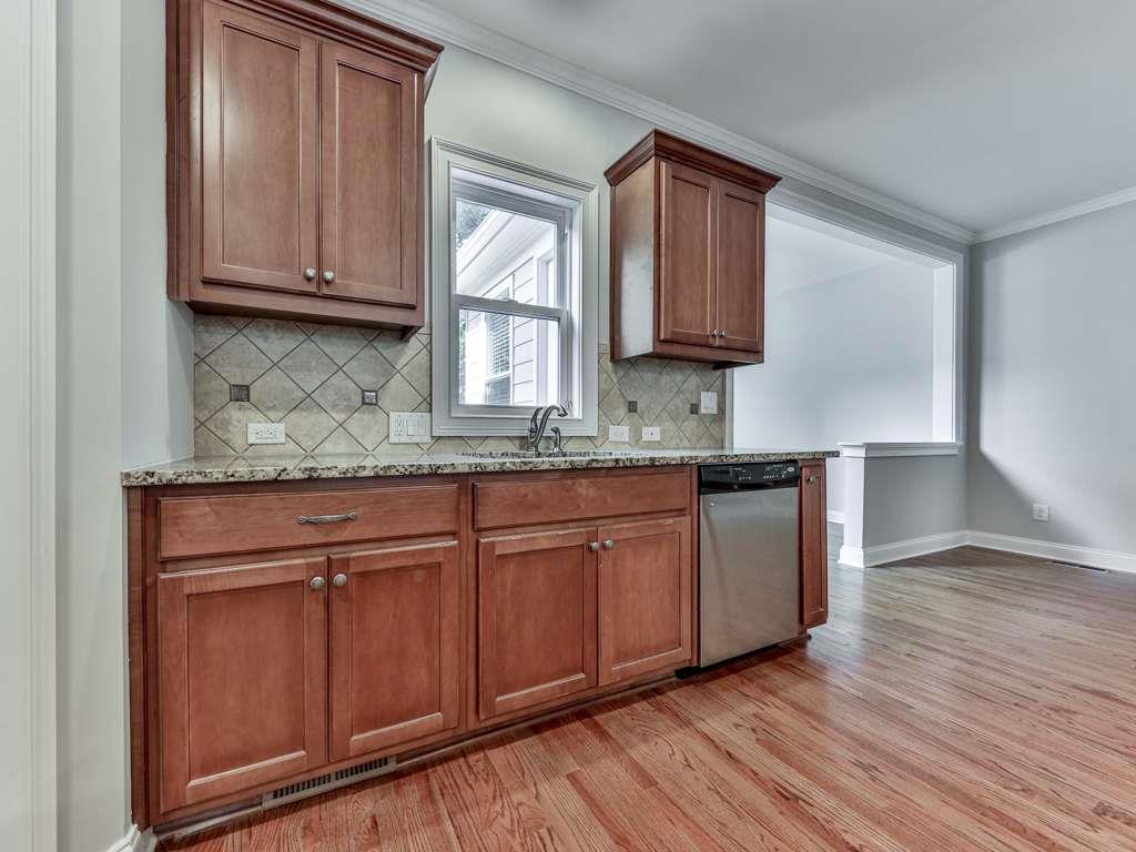 5104 Waters Edge Trail