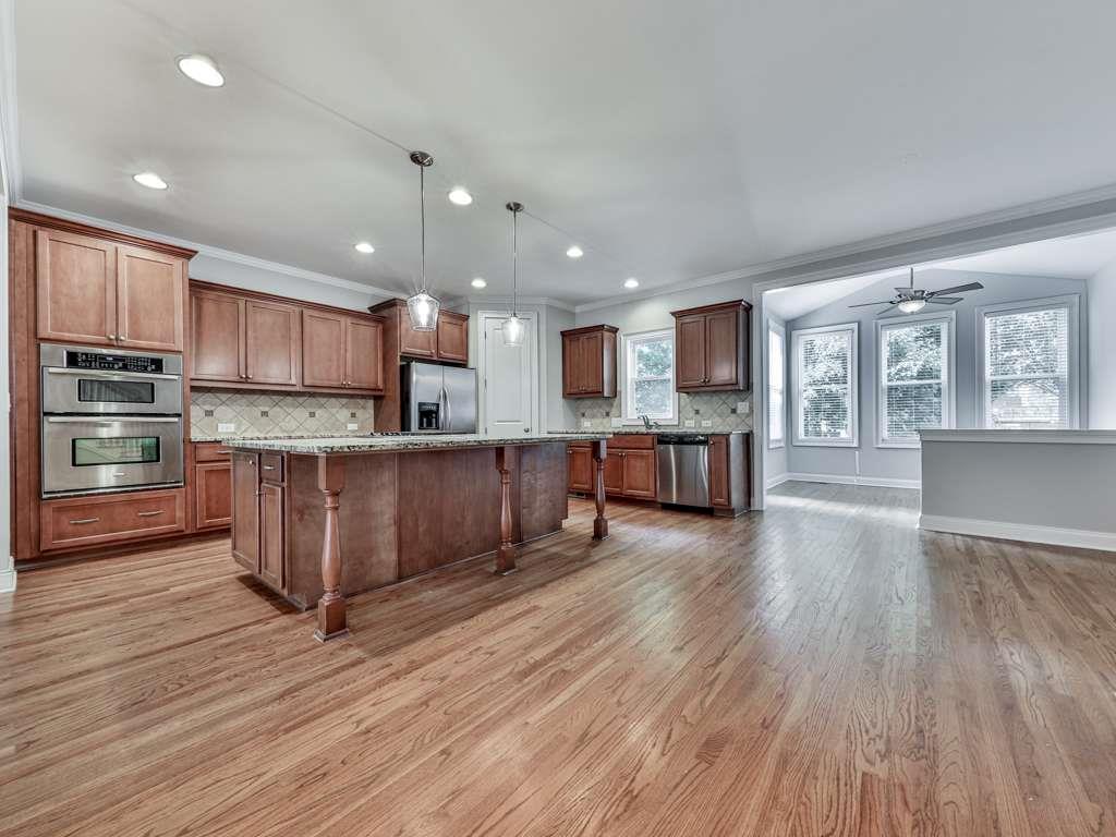 5104 Waters Edge Trail