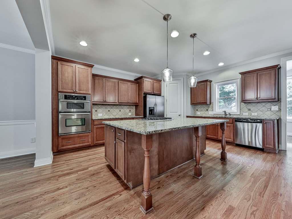 5104 Waters Edge Trail