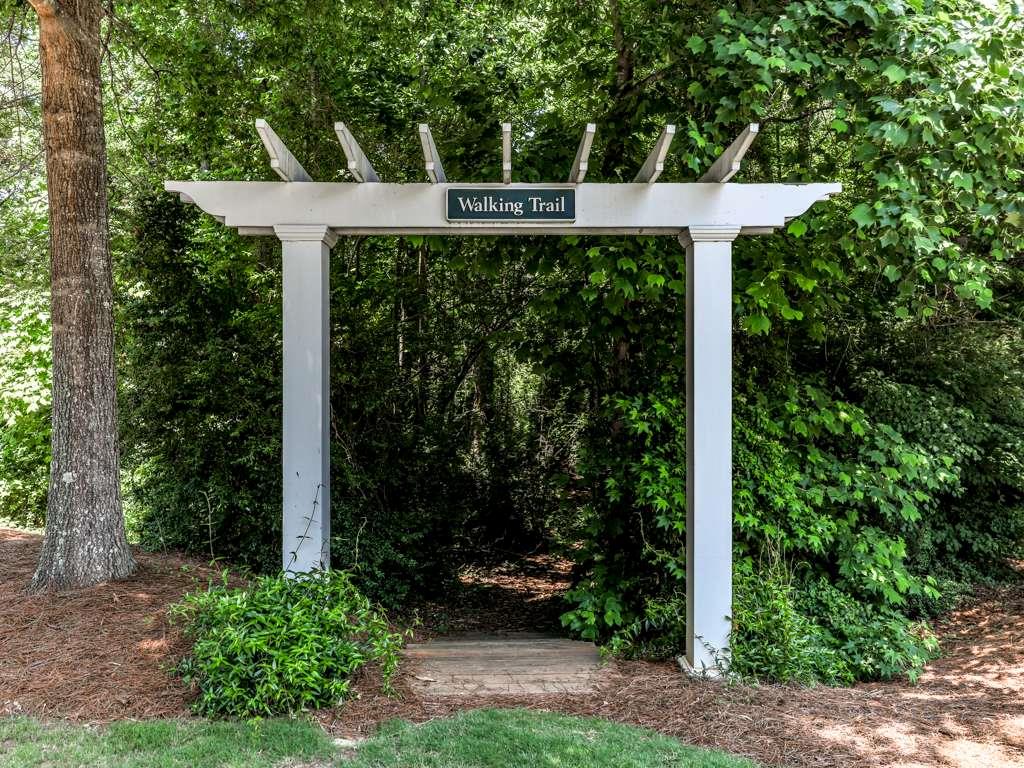 5104 Waters Edge Trail
