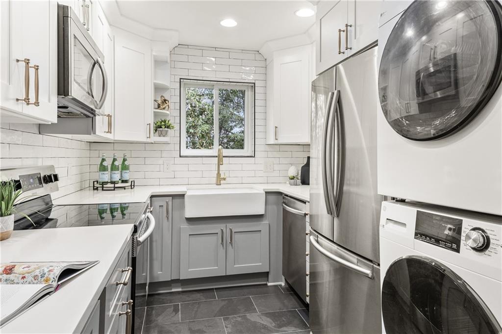 343 8th Street NE Unit E2