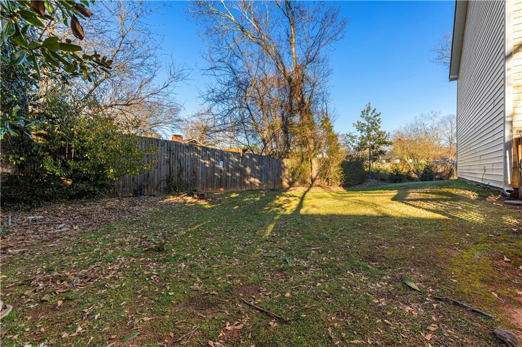 260 Shaded Oaks Lane SE