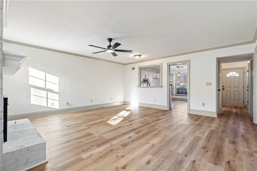 260 Shaded Oaks Lane SE