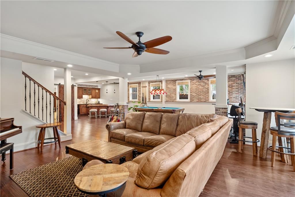 720 Weybridge Place