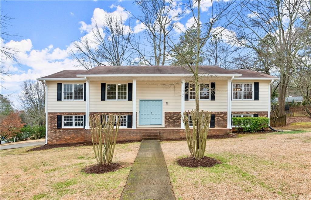 3284 Devaughn Drive NE