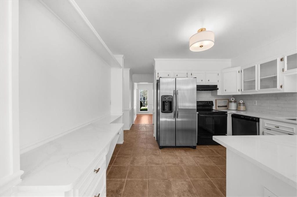 1655 Pine Ridge Circle