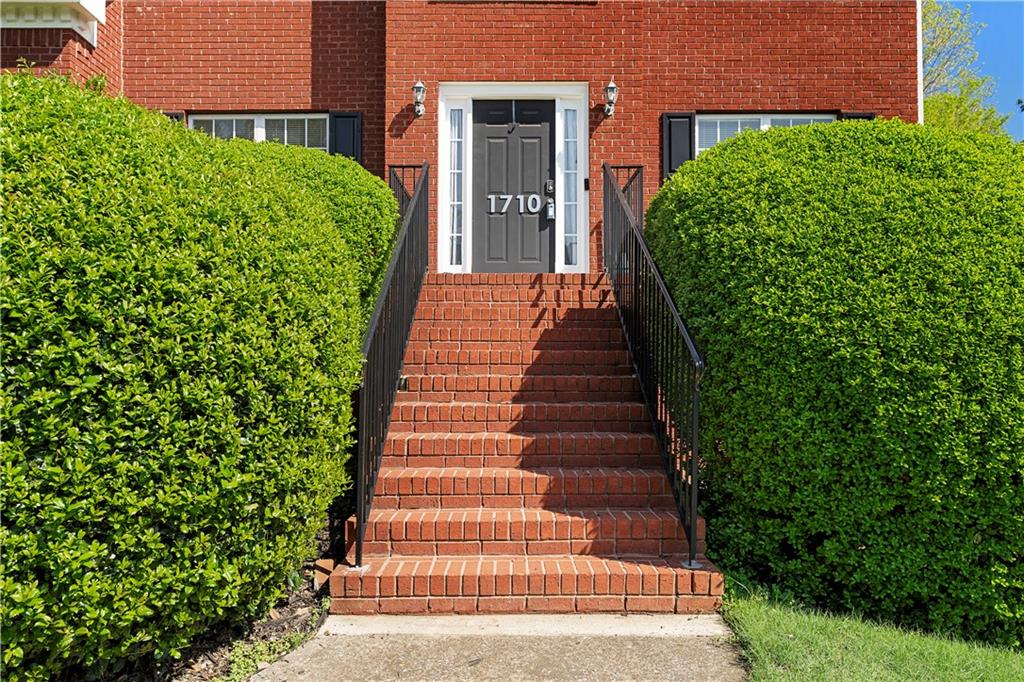 1710 Brandon Lee Way SW