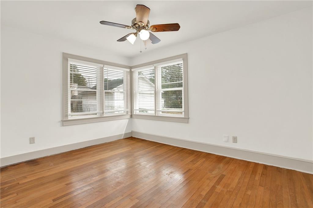 408 Robin Hood Road NE