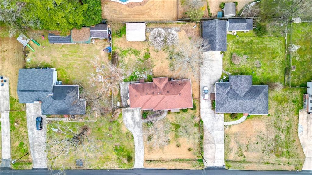 408 Robin Hood Road NE