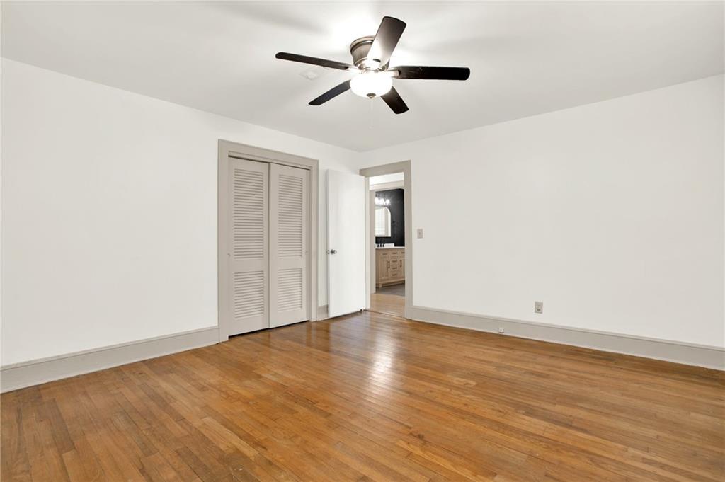 408 Robin Hood Road NE