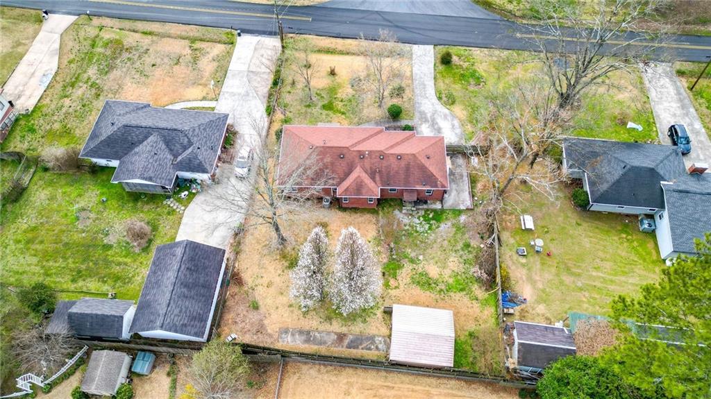 408 Robin Hood Road NE