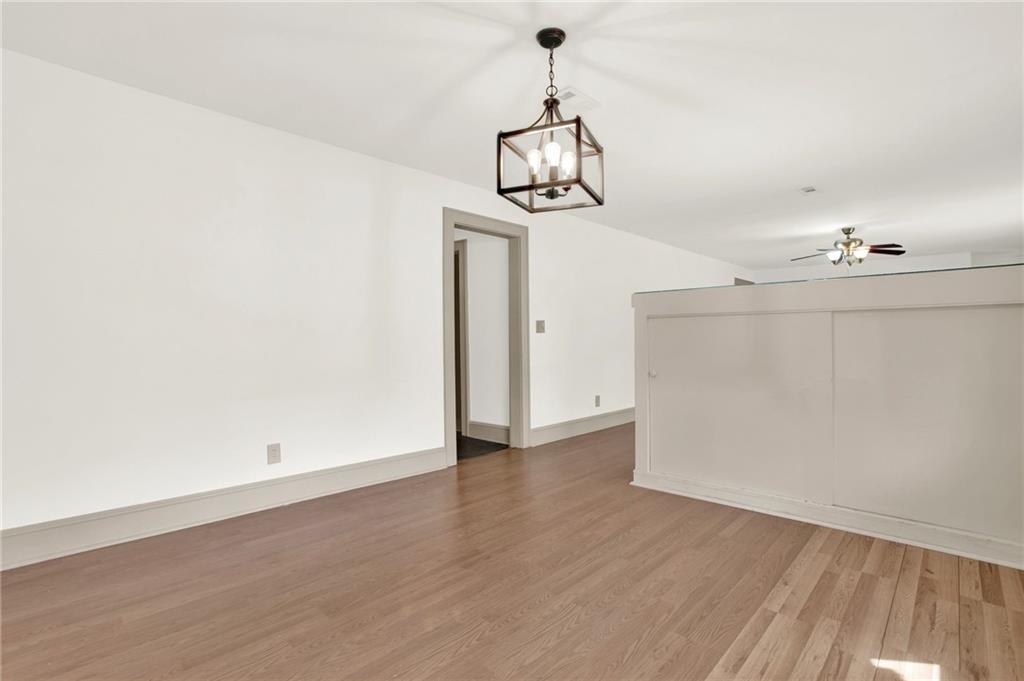 408 Robin Hood Road NE