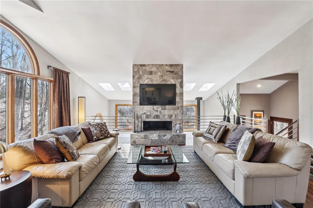 935 Pine Grove Pointe Drive