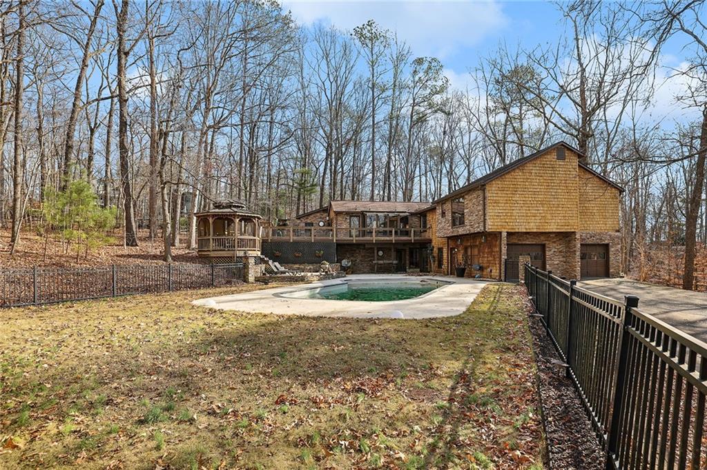 935 Pine Grove Pointe Drive