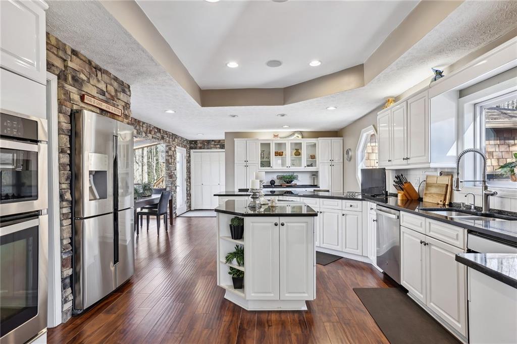 935 Pine Grove Pointe Drive