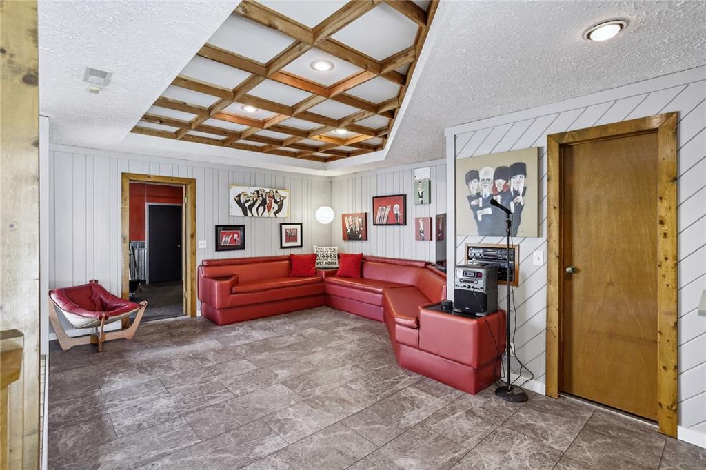 935 Pine Grove Pointe Drive