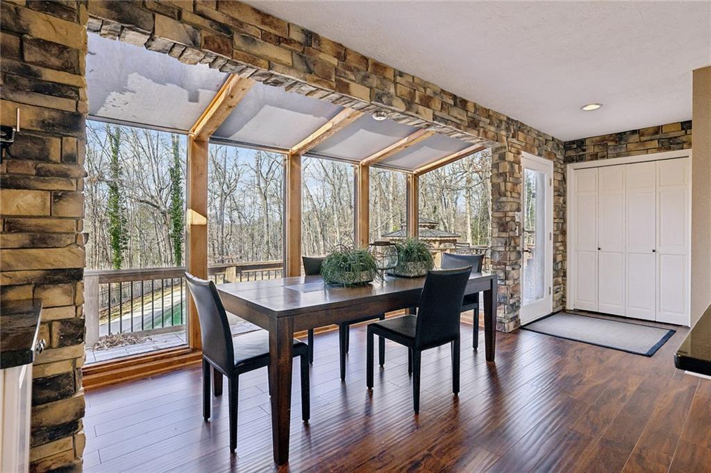 935 Pine Grove Pointe Drive