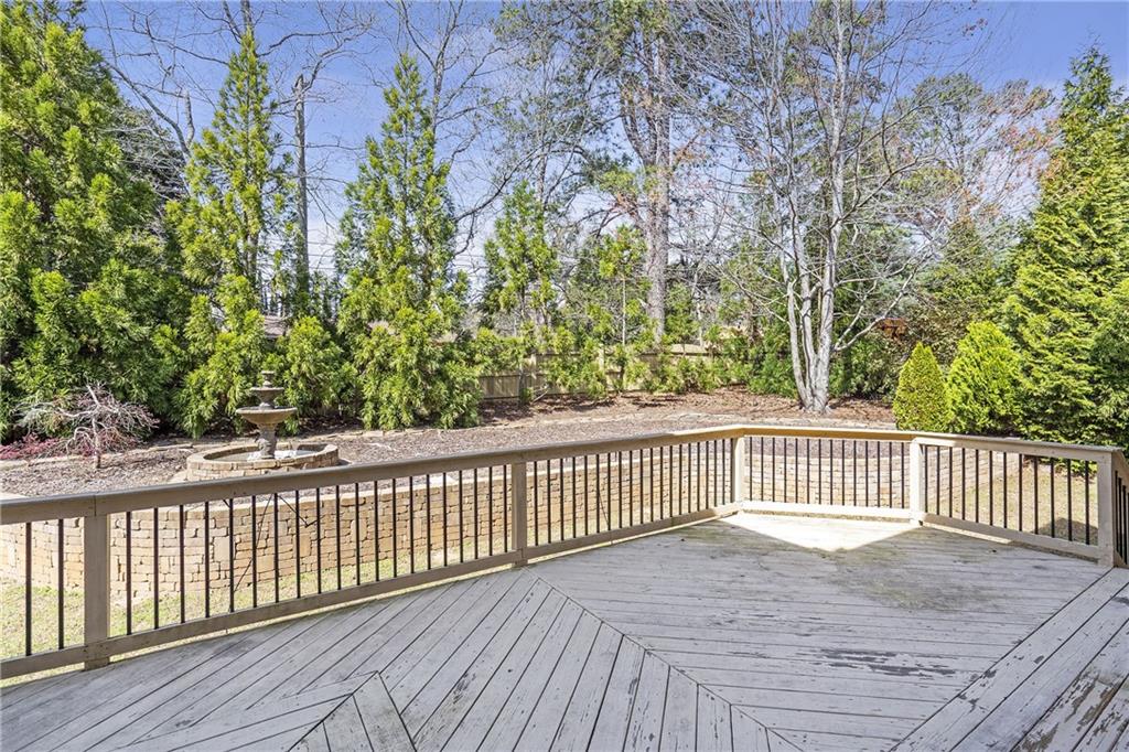 2555 Weddington Ridge NE