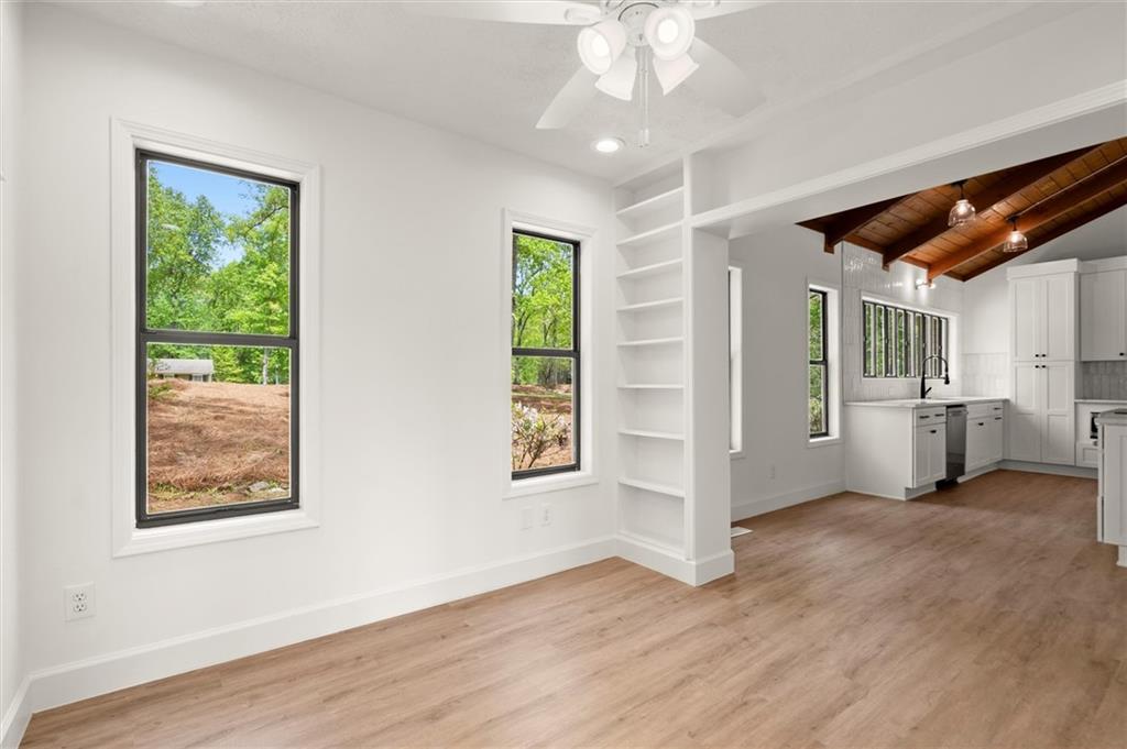 3510 Holliglen Drive
